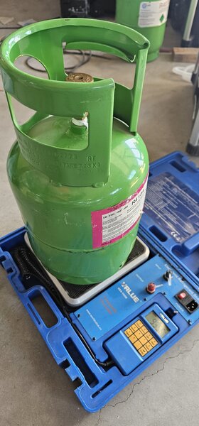 Vanzare, montaj si service aer conditionat – Echipa autorizata – Garantie 2